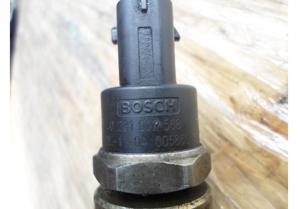 Датчик тиску подачі палива Renault Laguna II, Scenic II, Espace IV, Master II, Trafic II, Megane II, Bosch, 0281002568, 77 01 056 064